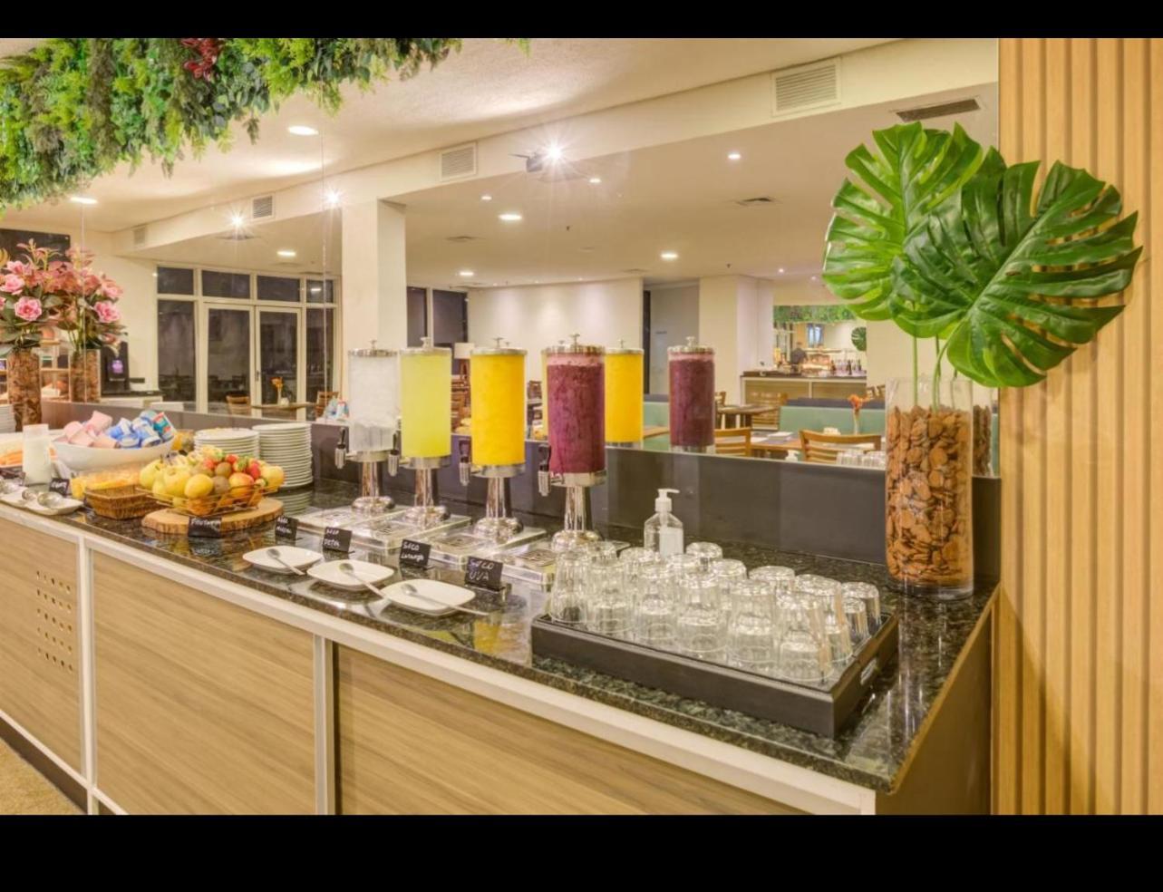 Inside Windham Paulista 公寓